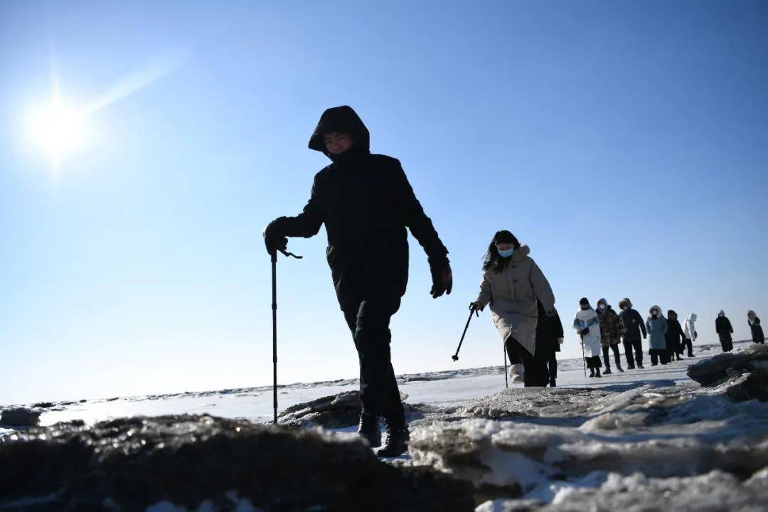 穿越|红海滩景区，掀起冬日冰雪运动“热浪潮”