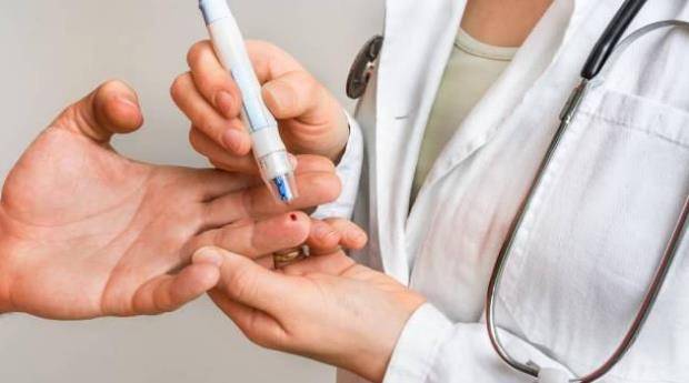 若身上这2处经常 发痒 可能是血糖高了 别以为是过敏 皮肤 脚趾 身体