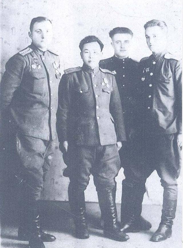 杨靖宇的警卫员，抗战胜利后是军衔最低的副司令，建国后成副厅级