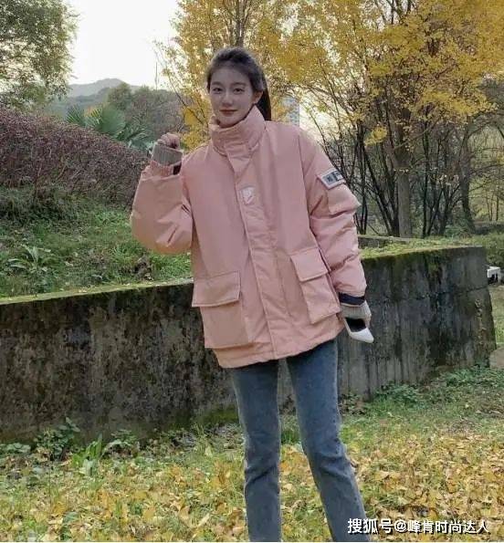 设计 比大衣洋气，比羽绒服显瘦，派克服保暖又实用，太适合冬天穿