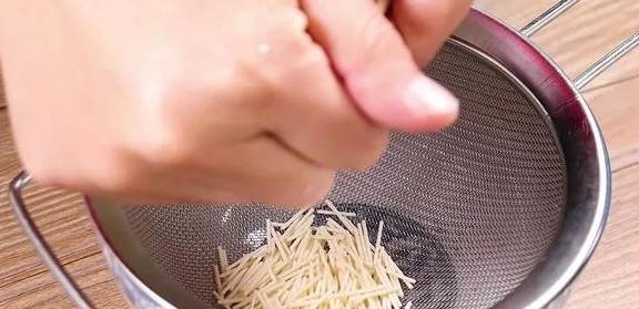 食材|早餐别煮面了,营养辅食拿着吃,5分钟做一锅,宝宝天天吃不腻