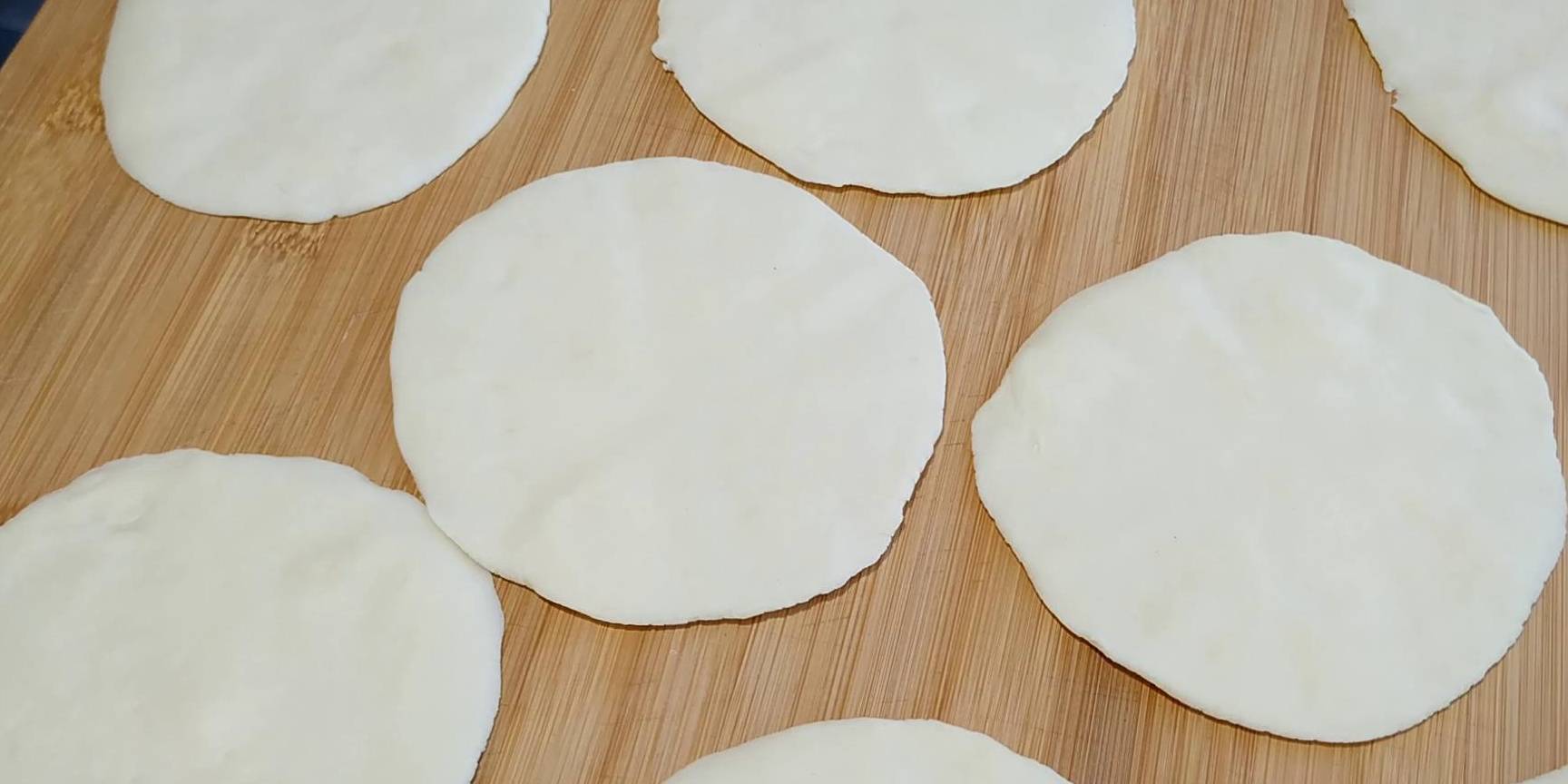 做法|最快速早餐饼，一碗面，开水一烫，个个空心鼓大泡，比油条还好吃