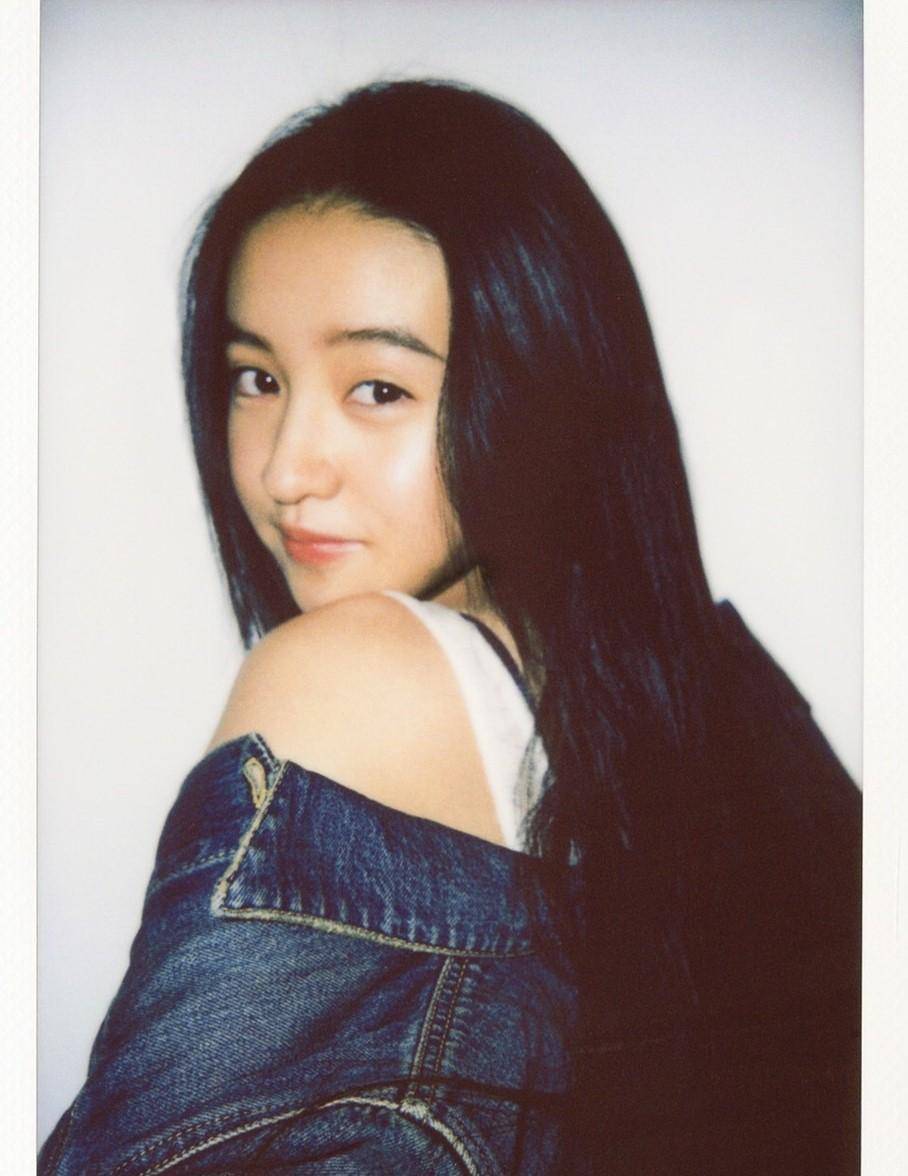 Koki18岁光希小麦肤色显健康美,手臂肌肉线条紧实,被夸女版木村拓哉