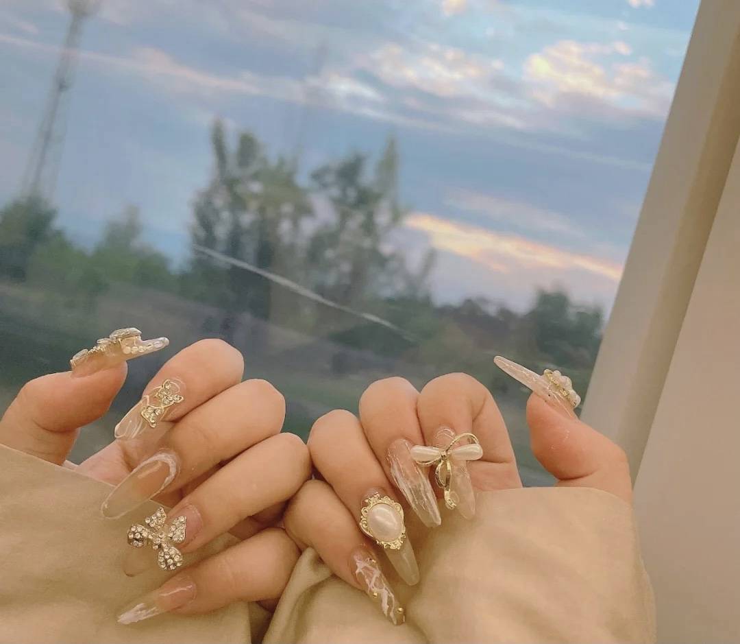 什么奢华高级感十足的特色美甲,你get到了吗?
