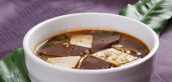如何炒豆腐和猪血 eed6c82713e248279361f90368a00184.png