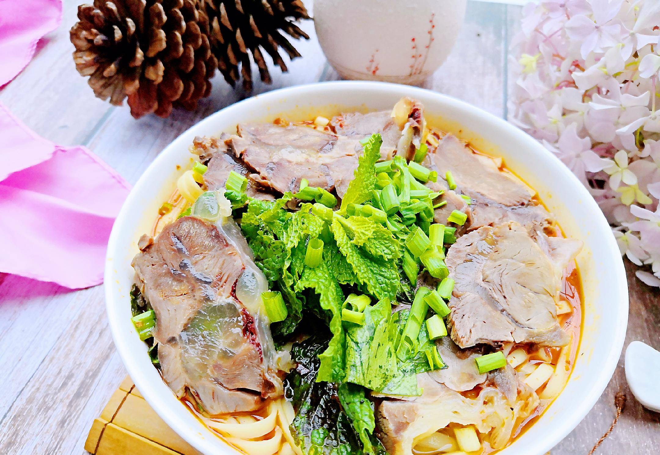 葱花|一碗香气四溢的面条，益气又养胃，抗饿又开胃，早餐最爱吃它