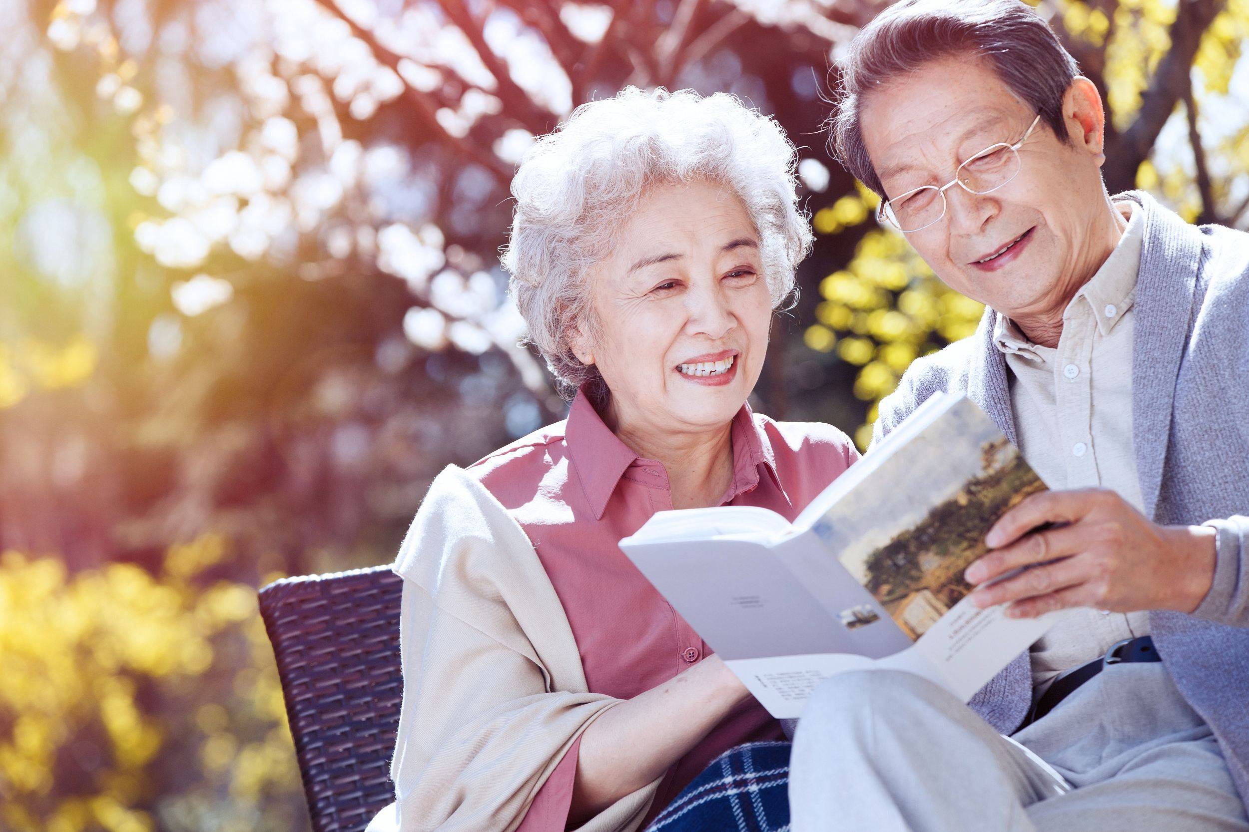 托老机构,采取线上线下相结合的养老方式,为老年人的养老生活保驾护航