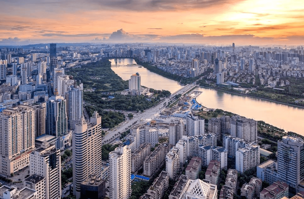 广西有个奇特的城市，距离海洋有百公里，却被称为沿海城市