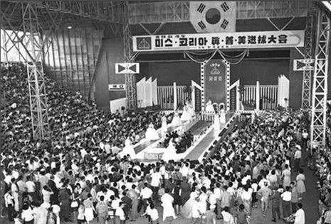 脸盘70年代韩国选美比赛：大脸盘小粗腿，当年的国模比现在女星漂亮？