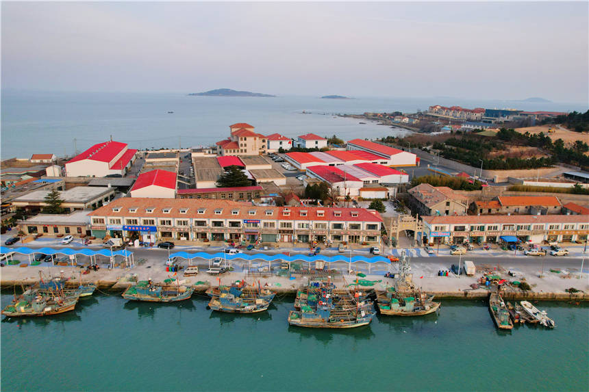 眼前的画面十分壮观,如今, 港东渔码头已成为王哥庄街道最大的码头