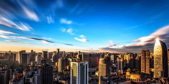 中国最像省的城市，面积远超3个省份，下辖38个区县，还做过首都