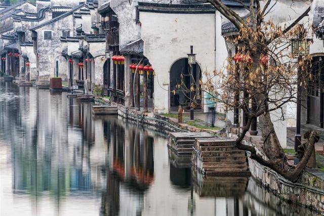 江南这座低调的古镇，风景独特、包容百色，曾是江南最富足的地方