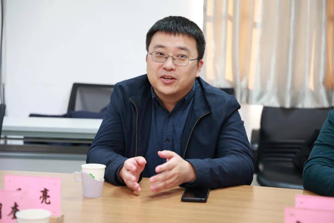 酒仙桥街道办事处主任王亮一行来清华一附院开展调研慰问