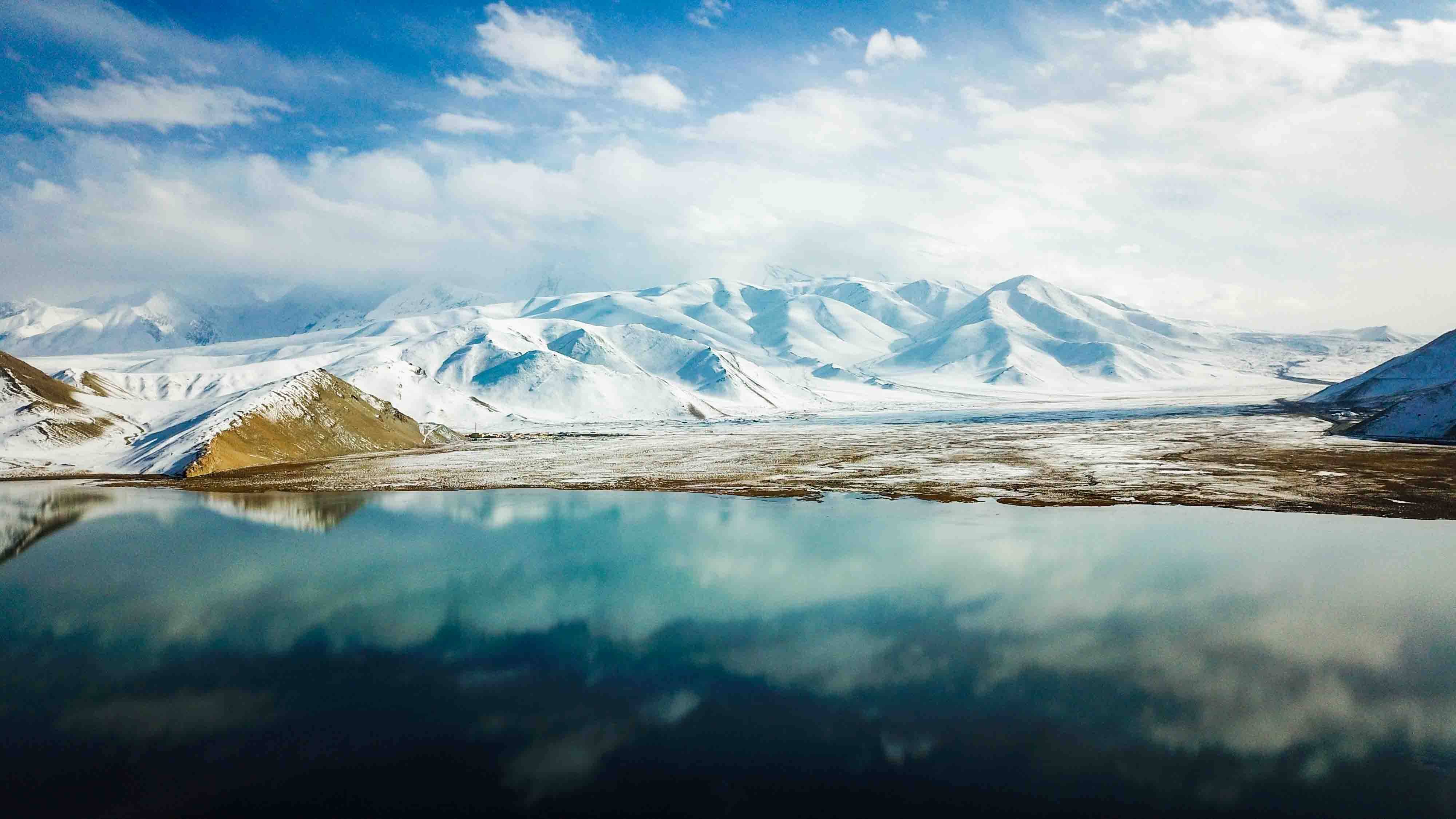 新疆超美旅行地，有“冰山之父”美誉的超美雪山，此生必去一次！