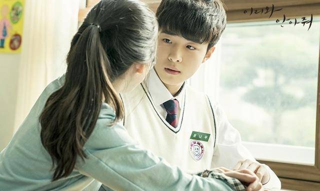 南多凛宣布下周入伍21岁展现超龄魄力昔日男神御用童星长大了