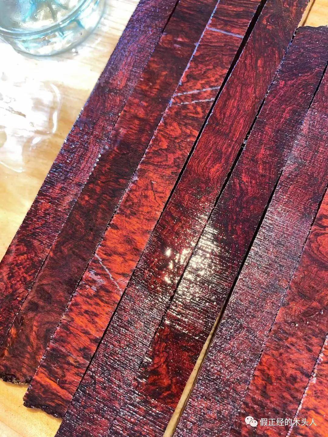 海南黄花梨高等级纹理解析虫蛀芝麻点