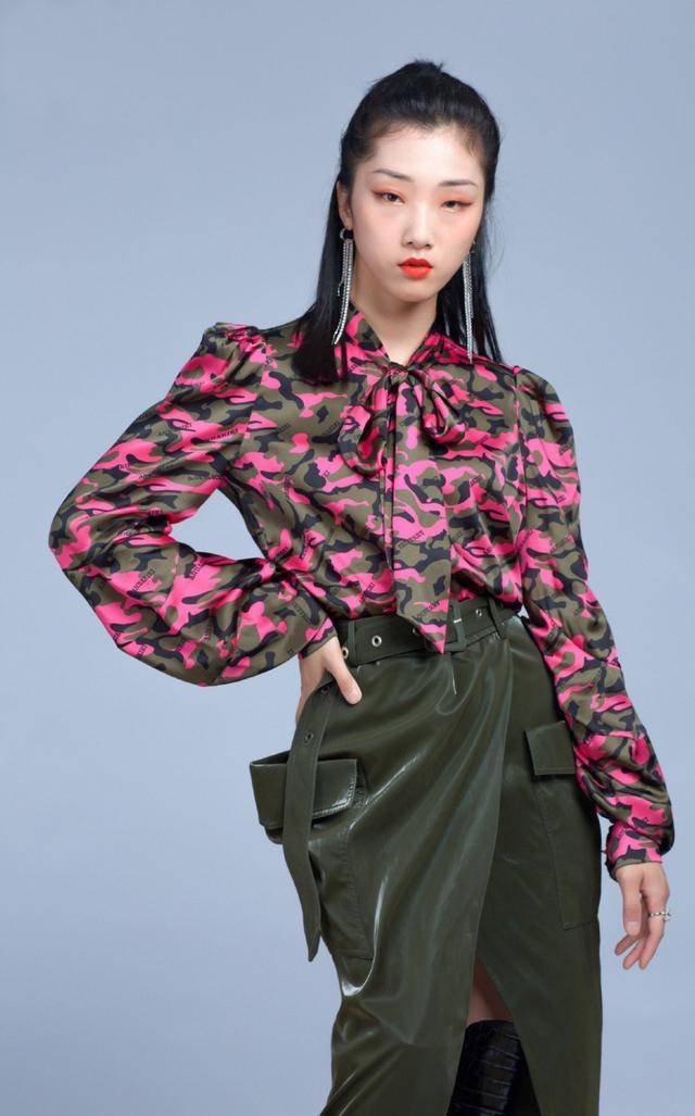 服装 被老板说丑的yamy,穿上渐变色衬衫时尚极了,高级又洋气