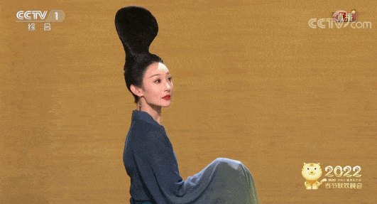 沈腾小品还不还播出后的效果 650075afa04c42a6b3aaadc212cadf07.gif