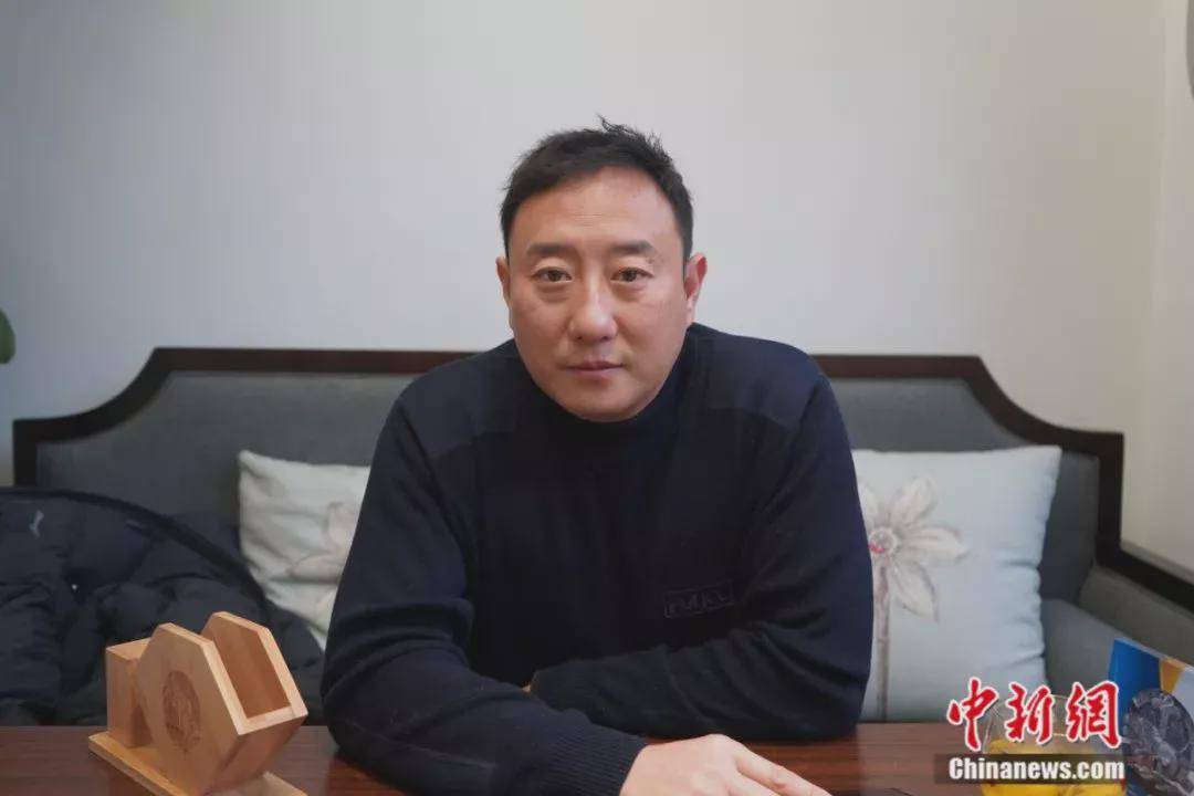 那个让全国观众笑了16年的主持人,得了抑郁症_谭乔_谭警官_节目