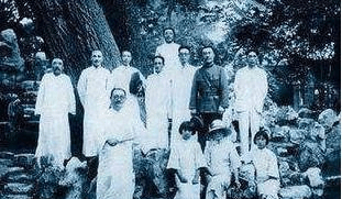 国内四大家族 b52b6e05e8a94a96aa15e1891a4f2270.png