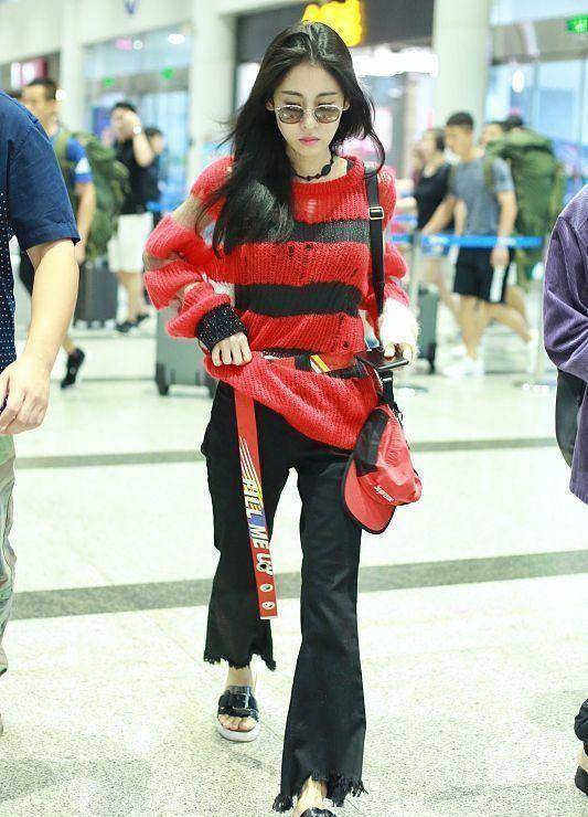 感觉 开春了照样能穿针织衫，学张碧晨的针织衫造型，温柔又时髦