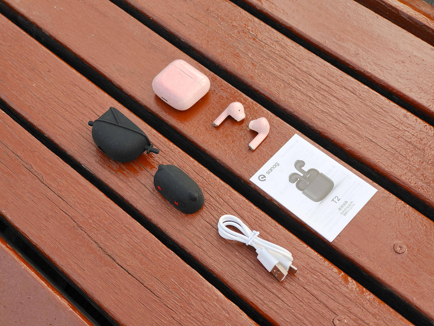 T2粉色无线耳机,黑色忍者极具童趣,哪怕休假在家也必不离身