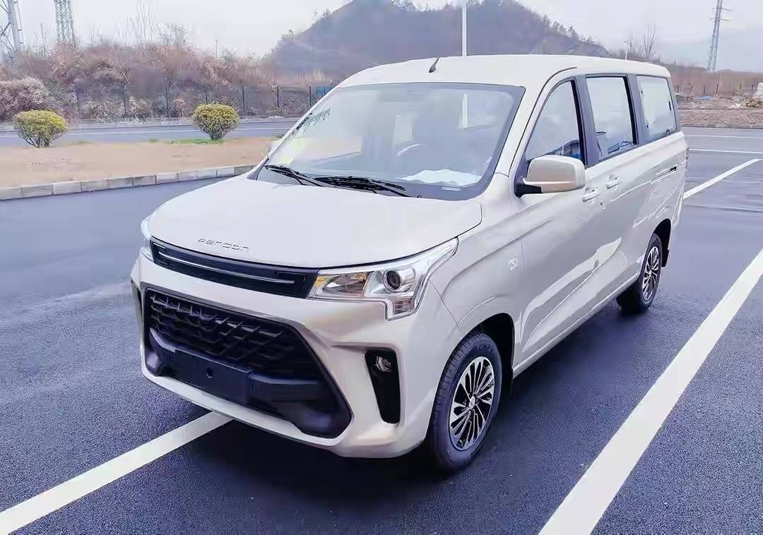 以越野車顏值挑戰五菱宏光東風新款入門級mpv搭載20l發動機