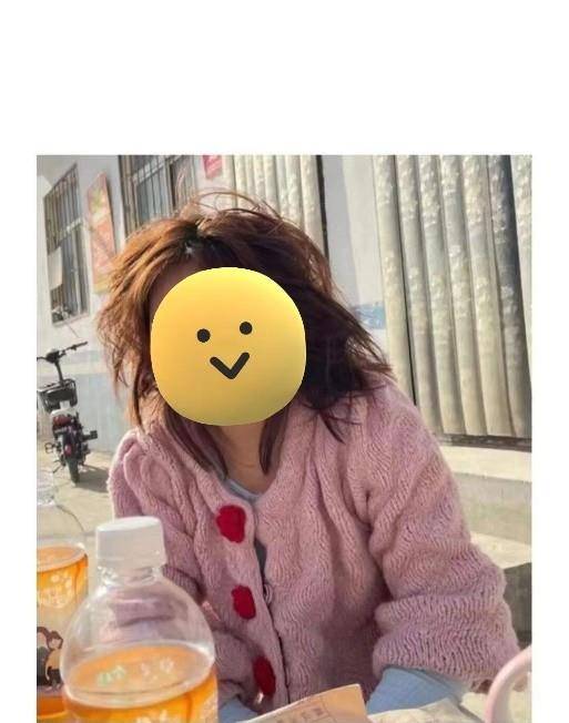 三亚 沈腾一家三亚度假,老婆穿着宽松被嘲:中年妈妈硬是穿成了奶奶辈