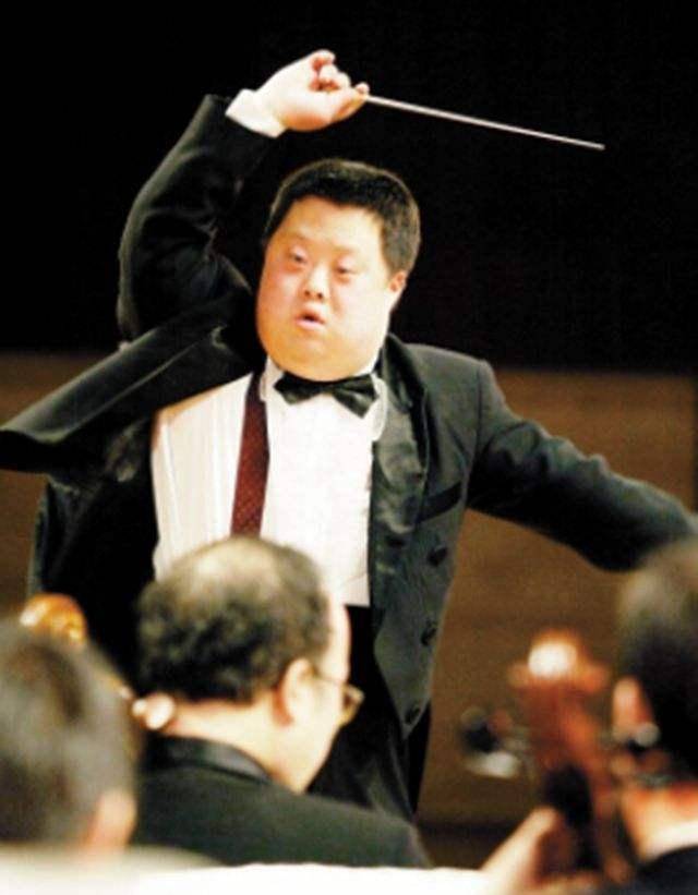 原创还记得天才指挥家舟舟吗曾登上央视舞台为何如今无演出可出席