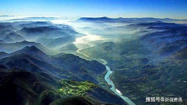 都说水往低处流，为什么不直接把雅鲁藏布江的水引入新疆？
