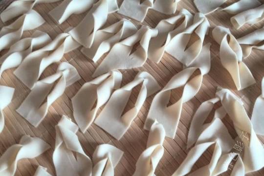 密封|婆婆露一手，过年的小零食，酥脆又可口，这么简单，1看就会了