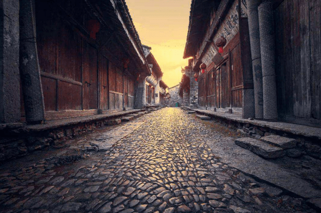 藏在江苏的古镇,始建于唐朝,曾名余庆,还藏有独特的如厕习俗_余西