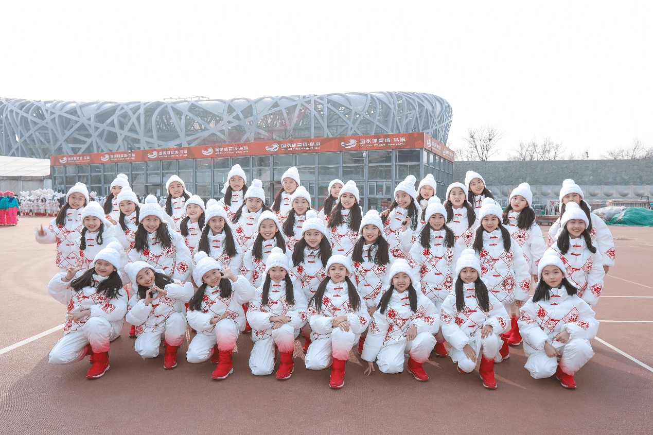 五路通小学金帆舞蹈团参演2022年冬季奥运会开幕式
