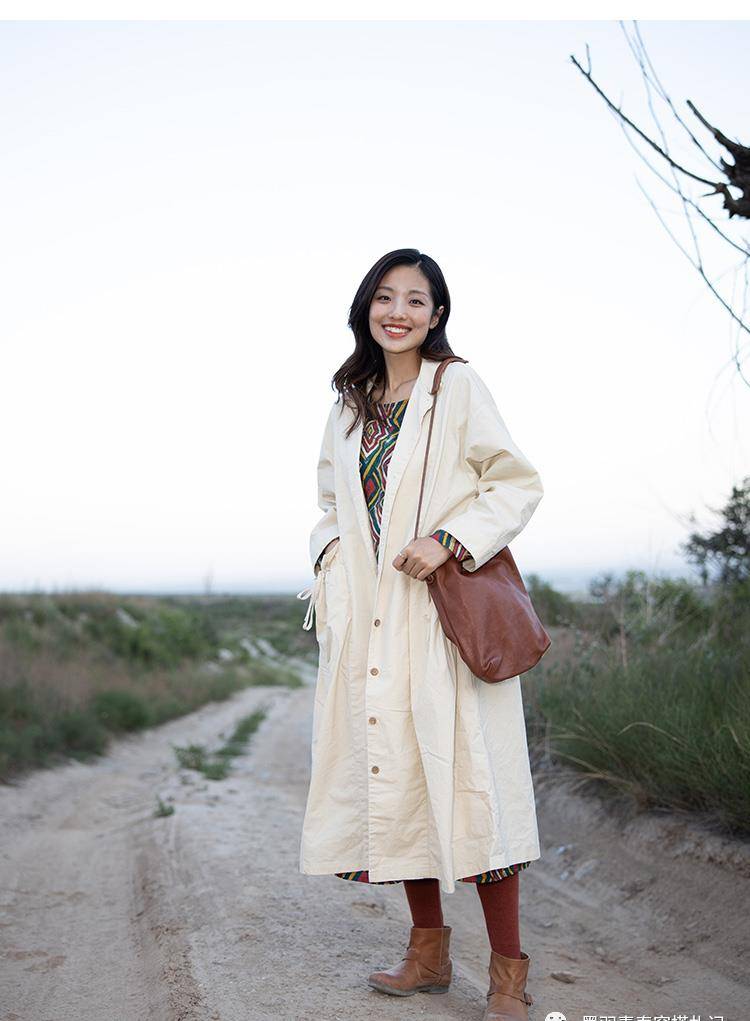 面料 奔六女人流行穿“棉麻风”，舒适大方又遮肉，不显年轻但真气质