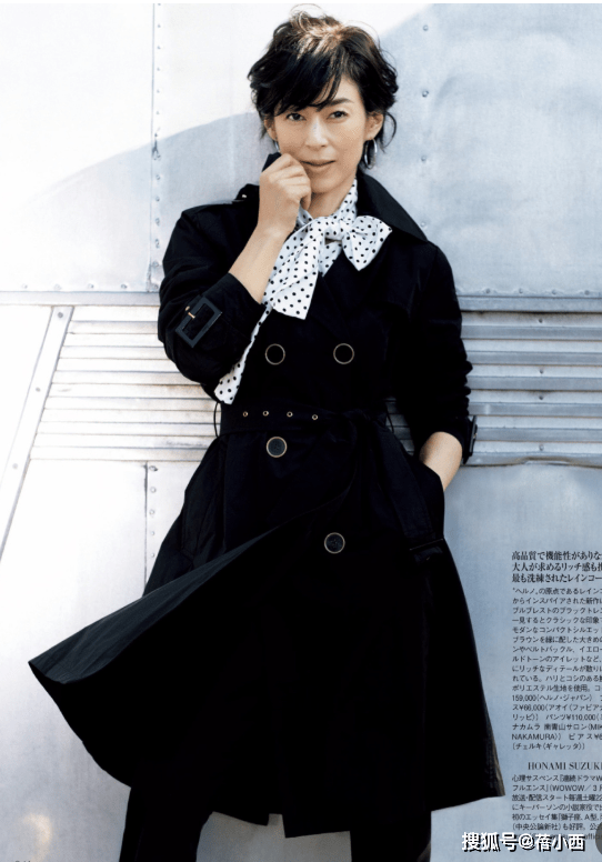 风衣 早春40岁女人别穿得太老气,学日本博主这样穿搭,时髦又有女人味