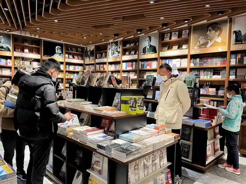 中国|雁塔依旧｜新年伊始 市民走进书店“充电”
