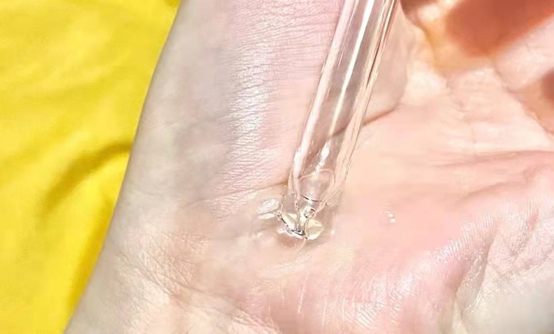 国货100元能买什么护肤品?百元精华好物分享,国货原料桶太好用了