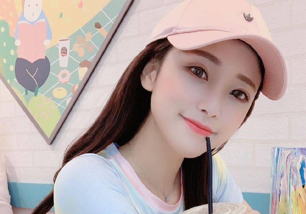 对女生说的甜蜜话 70f4ae4e54ae48efbda2576e03a944e1.jpeg