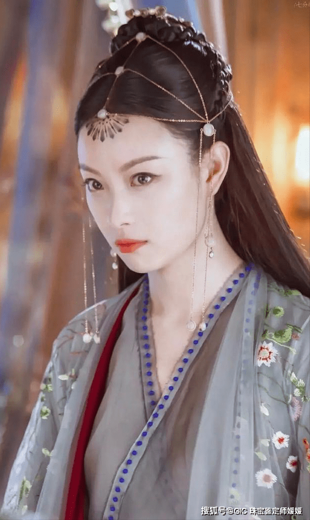 原创盘点古装剧中的额饰古代美女的标配倪妮的这个居然是画上去的