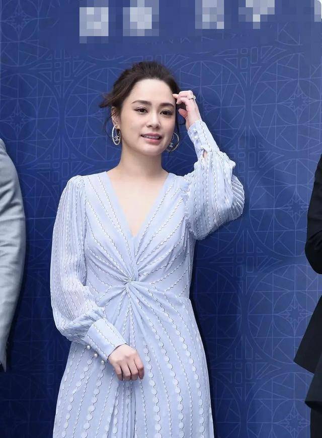 女友 大秀闺蜜情！39岁阿娇晒生日美照，罗志祥女友周扬青大赞太美了