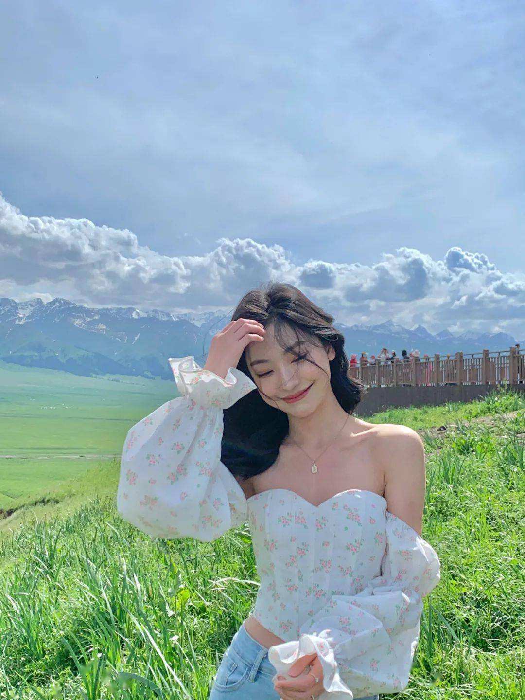 发型情人节妆发造型怎么凸显？看看易梦玲，穿搭变美思路有这三点！