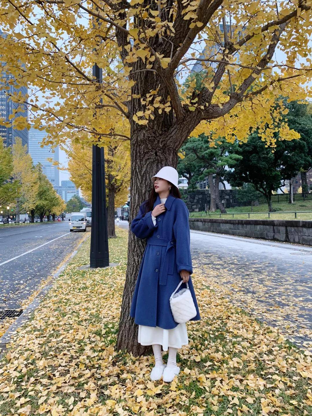 冬日 色彩美学!拒绝沉闷,冬日时髦穿搭有术