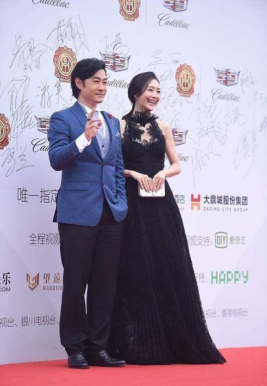 颜色 王鸥怎么这么美啊，就算礼服裙设计的很华丽，也没有她惹眼