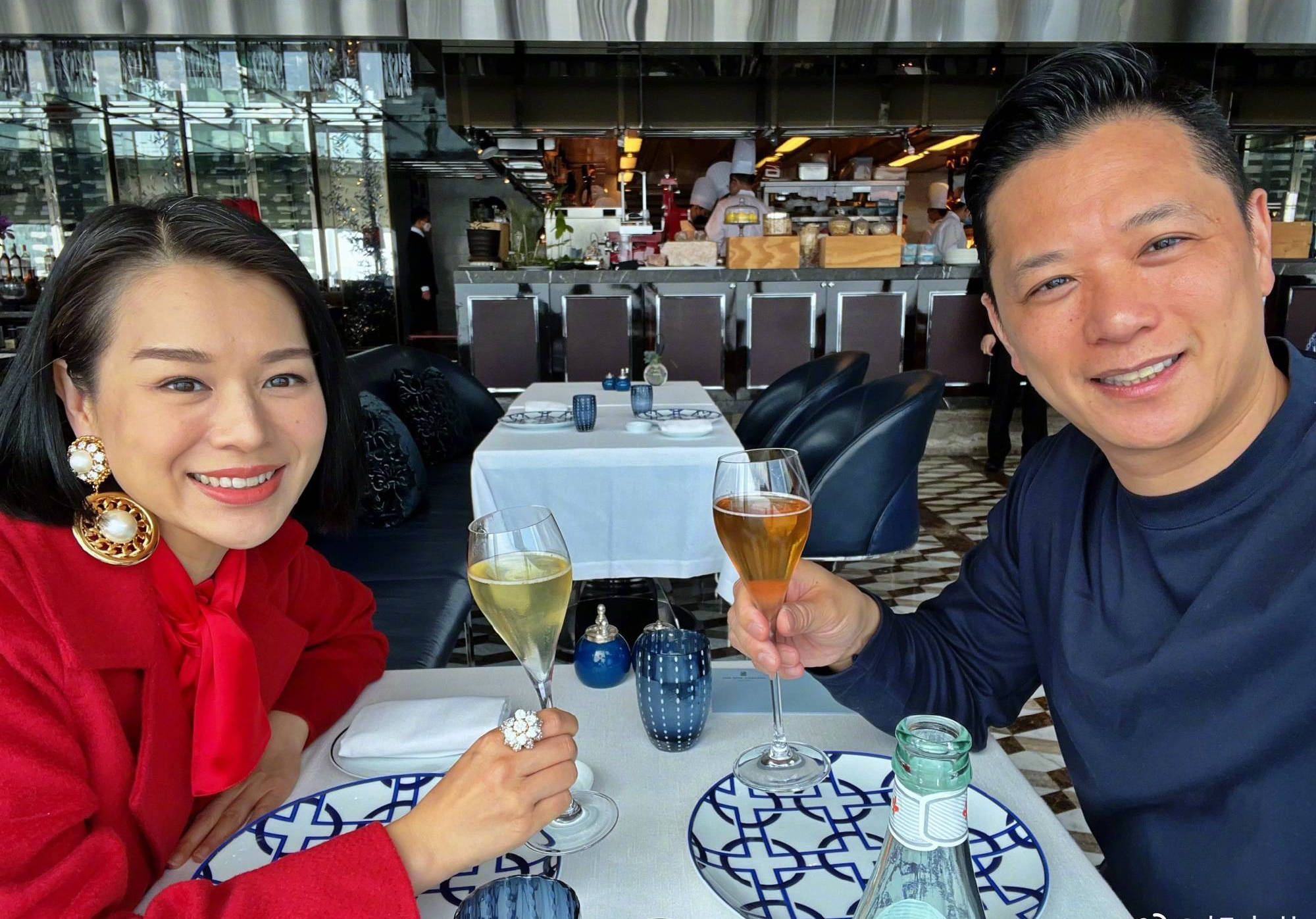 See how newly married Hong Kong celebrity Myolie Wu spent her first Chinese New Year / 胡杏儿快乐新人妻 ...