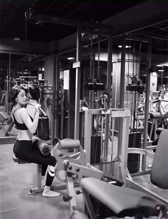 张俪|A4腰大长腿,她和刘亦菲并称“古装四美”却糊了15年:姐姐不红,天理难容!