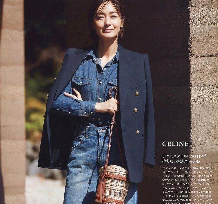 漂亮52岁的她凭借精致晒照走红:女人最好的姿态,就是优雅到老