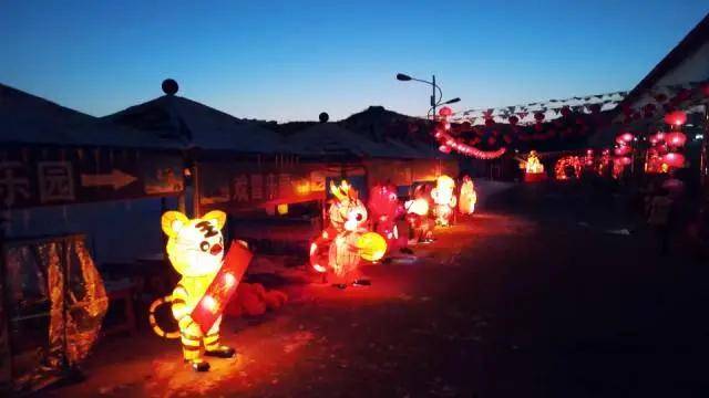 游客|蓟州区盘山滑雪场特色活动闹元宵