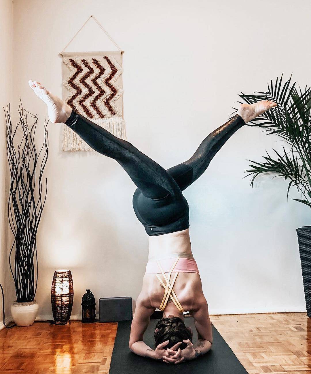 身材41岁刘涛才是真绝色!穿万花筒连衣裙超气质,这身材无与伦比