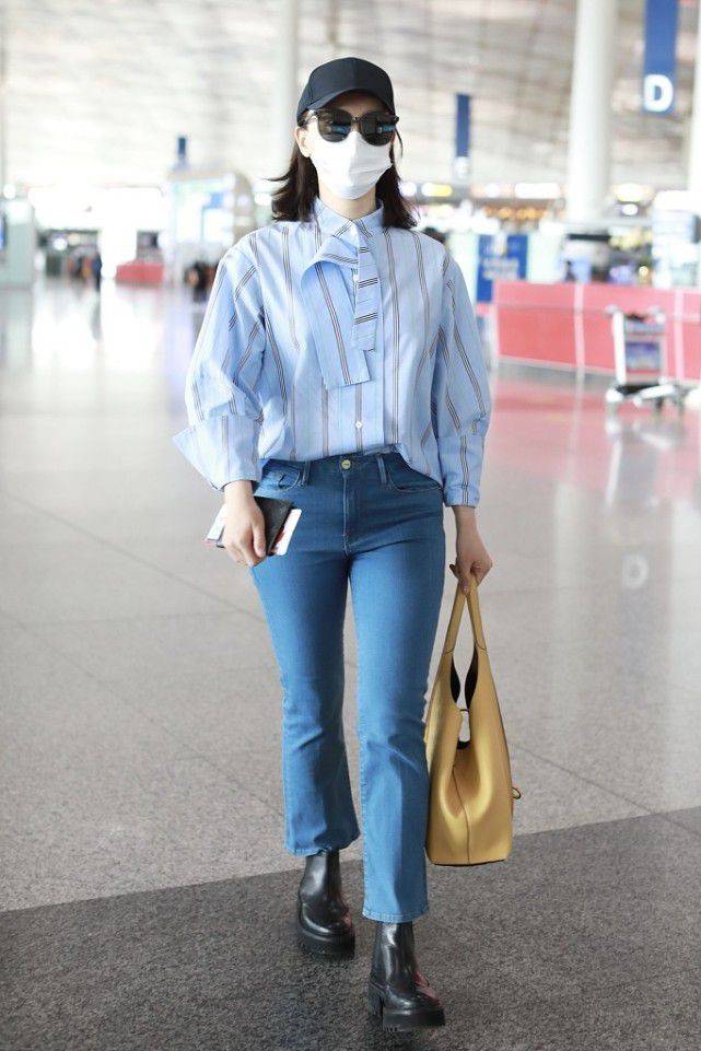 套装 陈数灰色条纹套装简约低调，可气质咋都盖不住