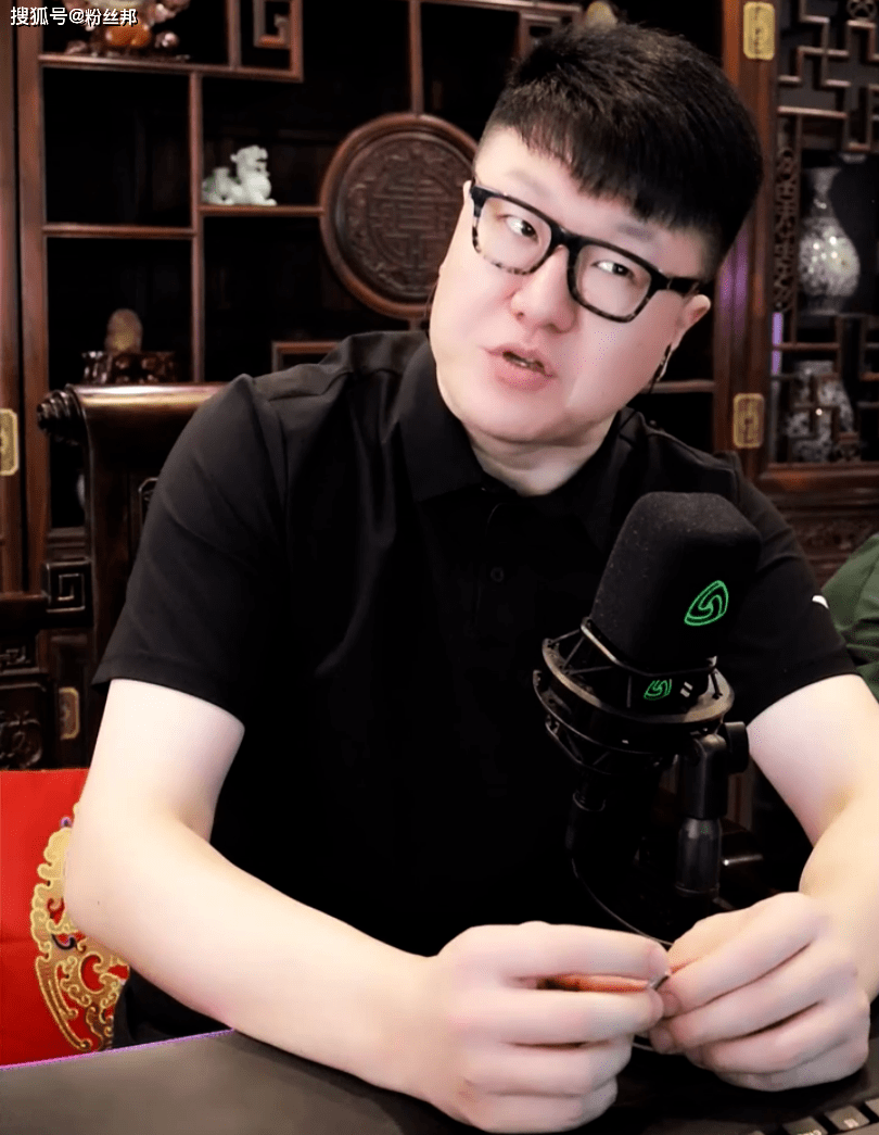 过节感恩大哥,大佛感叹很无奈,自己见一个"退"一个_王冕_直播_木子丰